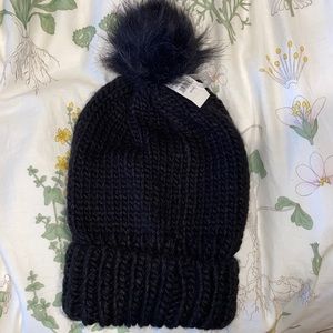 Aerie beanie! New with tags! Never worn